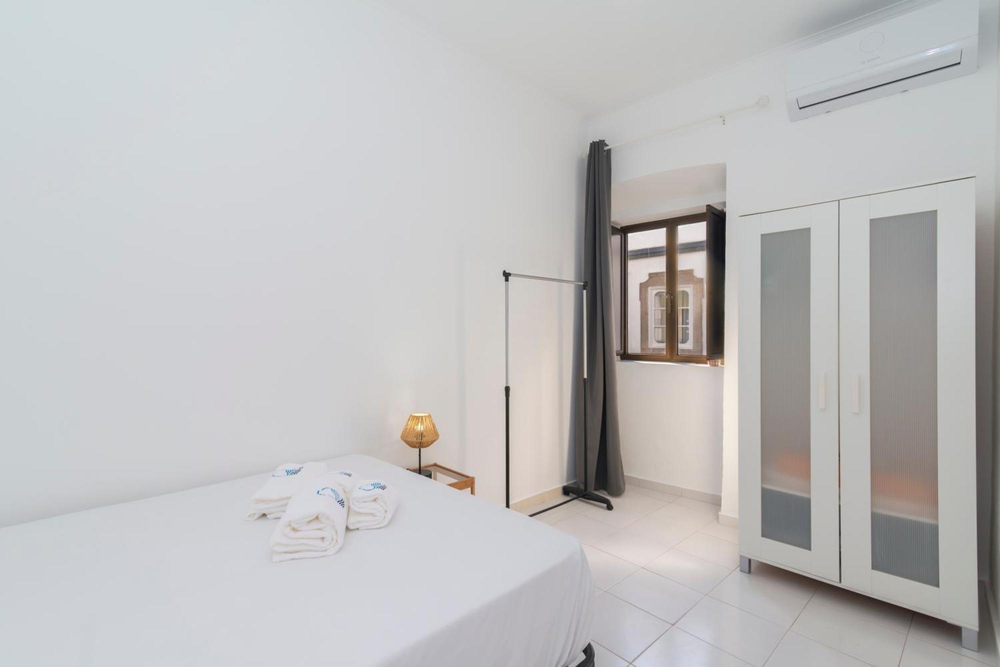 Casa Garde - 5 Mins City Center - Private Balcony - Wi-Fi Tavira Bagian luar foto