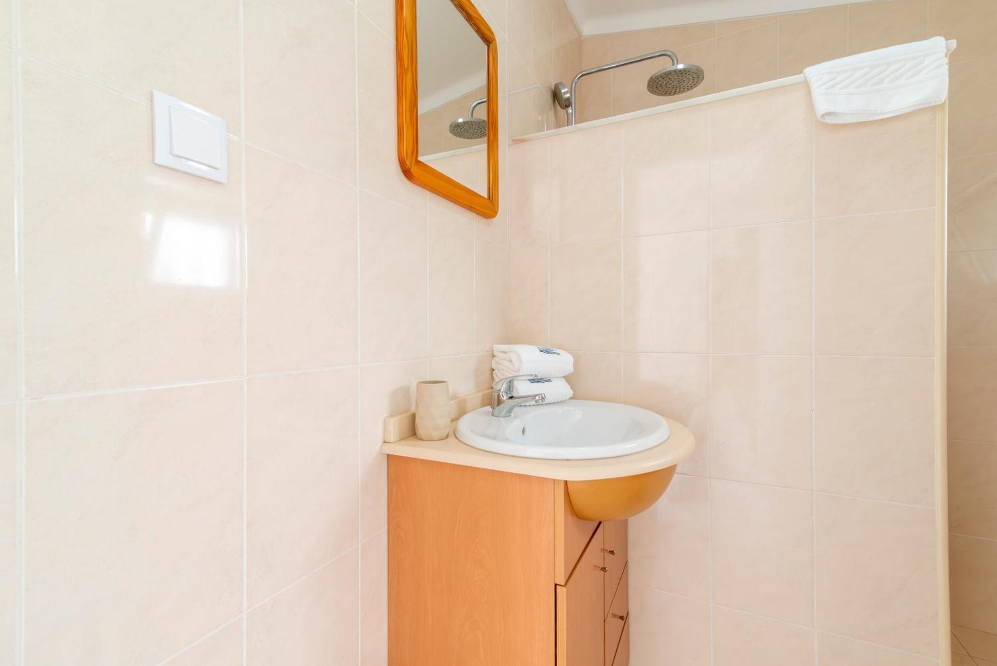Casa Garde - 5 Mins City Center - Private Balcony - Wi-Fi Tavira Bagian luar foto